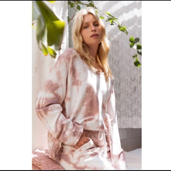 NWT POL Tie Dye Sweatshirt - Picture 4 of 16